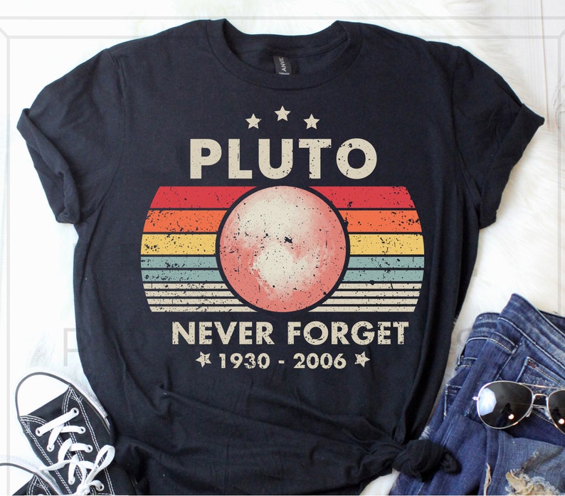Pluto Never Forget T-Shirt, Vintage Pluto 1930-2006 Tee, Funny Astronomy Gift, Retro Space Science Shirt