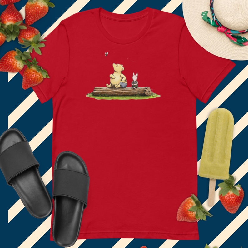 Classic Winnie the Pooh design Short-Sleeve Unisex T-Shirt, Gift for her, Mom, gift, vintage pooh and piglet fans