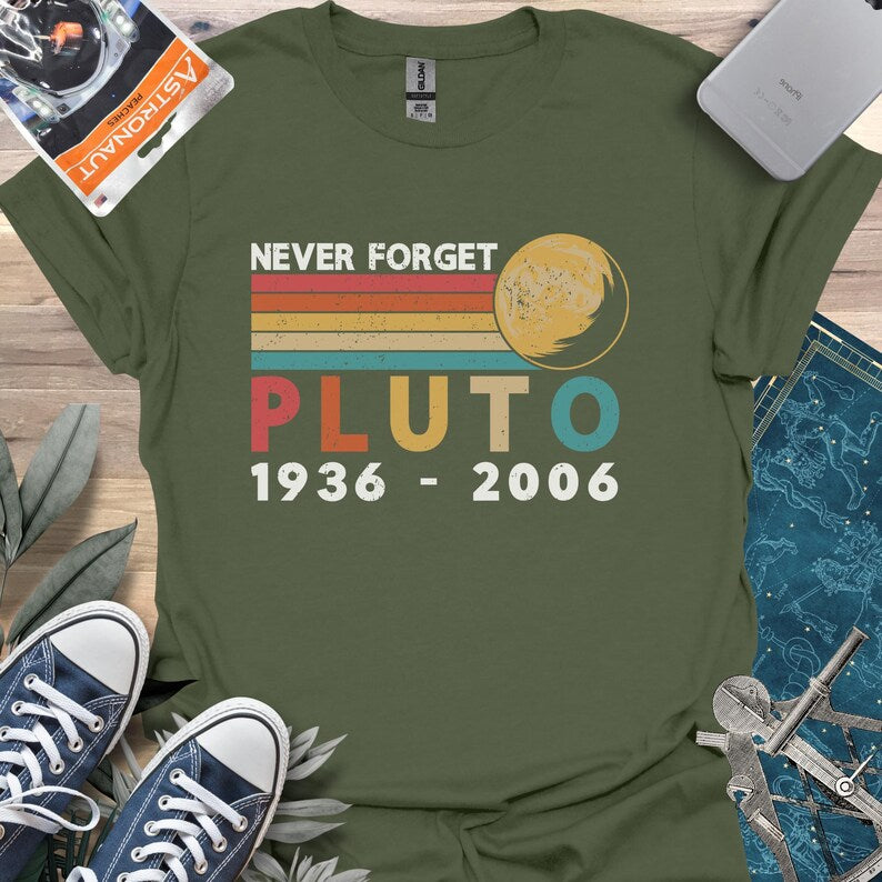 Retro Pluto Never Forget Planet Shirt, Trendy Science Tee, Astronomy Lover Tshirt, Universe T Shirt, Vintage Pluto Gifts, Planets Apparel