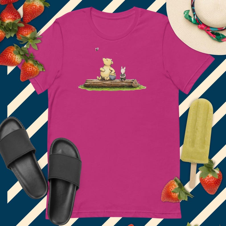 Classic Winnie the Pooh design Short-Sleeve Unisex T-Shirt, Gift for her, Mom, gift, vintage pooh and piglet fans