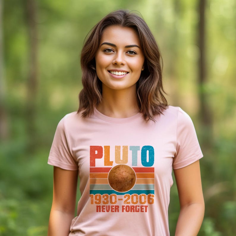 Funny Retro Space Tee, Pluto Never Forget T-Shirt, Vintage Astronomy Shirt, Science Gift for Space Lovers and Nerds