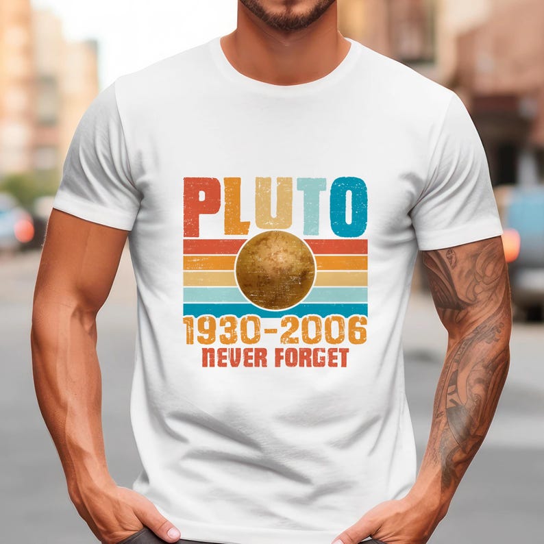 Funny Retro Space Tee, Pluto Never Forget T-Shirt, Vintage Astronomy Shirt, Science Gift for Space Lovers and Nerds