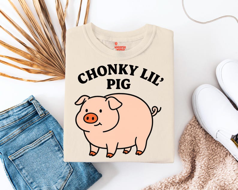 Funny Chonky Pig Shirt Cute Cartoon Pig Tee with "Chonky Lil' Pig" Text Farm Animal Graphic T-Shirt for Animal Lovers & Humor Fans